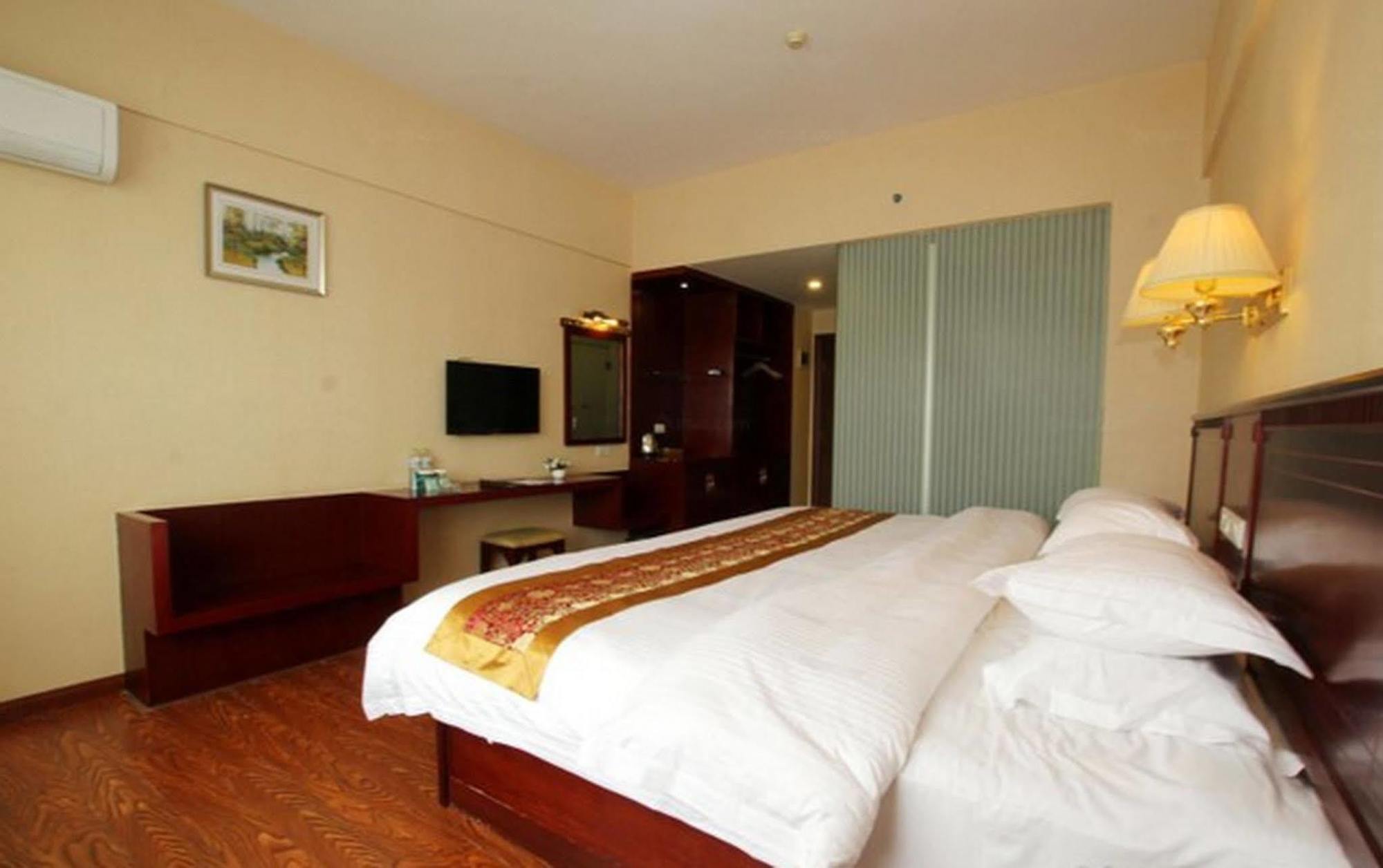 Greentree Inn Guangxi Guilin Lingui Jinshan Square Jinshui Road Express Hotel Ngoại thất bức ảnh